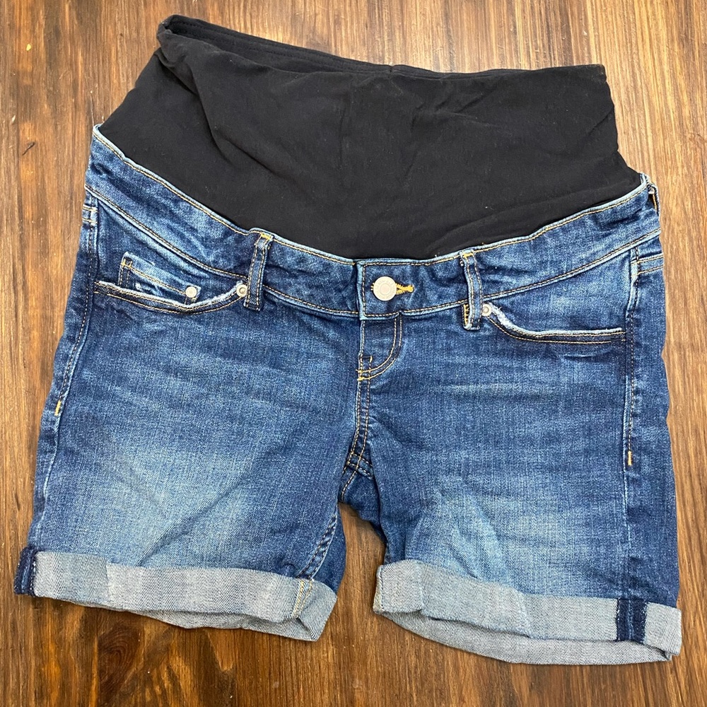 H&M MAMA maternity denim shorts